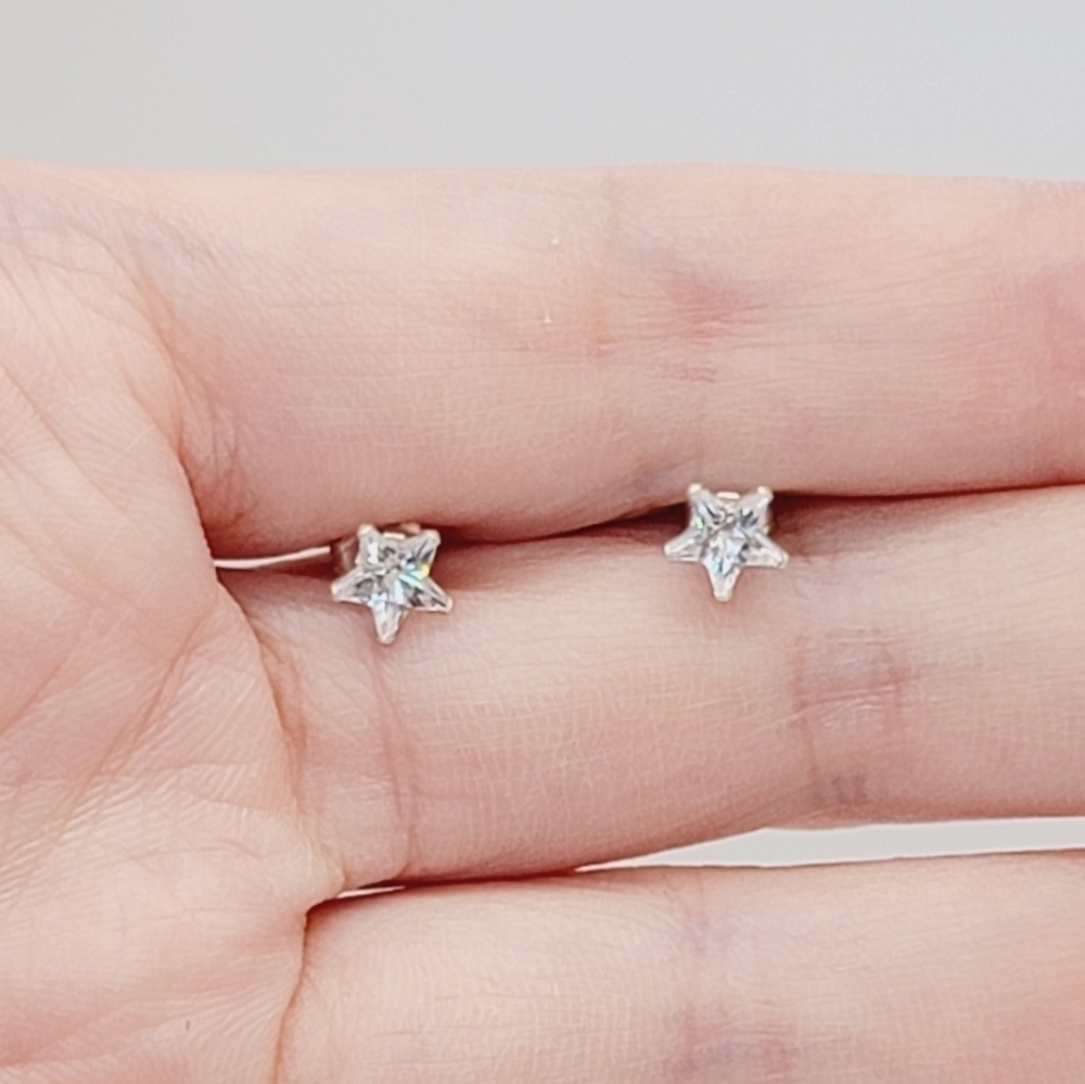 New Sparkling Star Sterling Silver CZ earrings